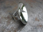 zilveren ring. Uit één zilveren cirkel